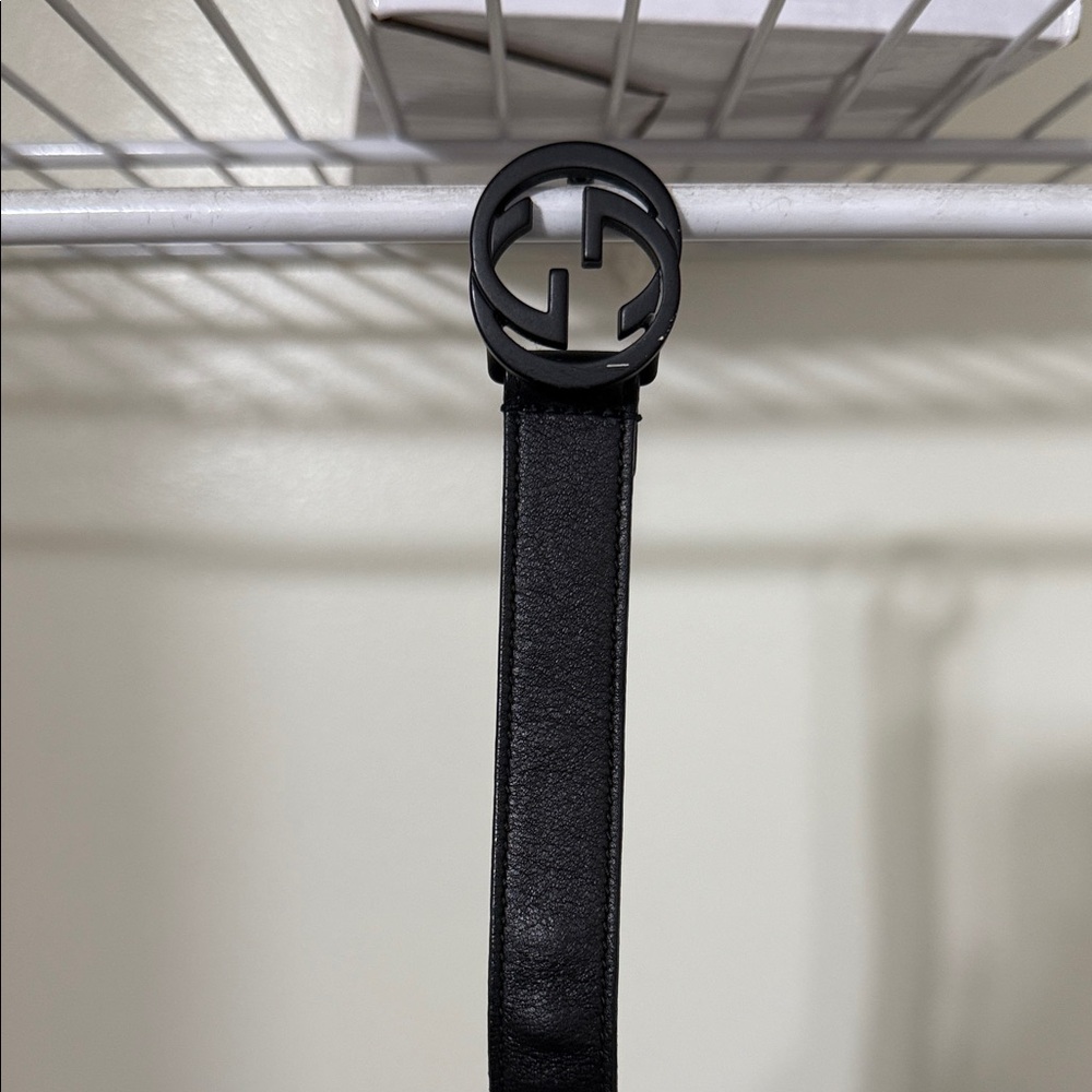 Black Leather Gucci Belt